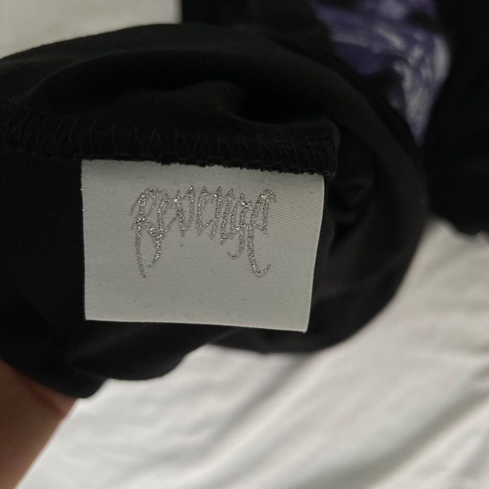 Revenge tee - Picture 3 of 5